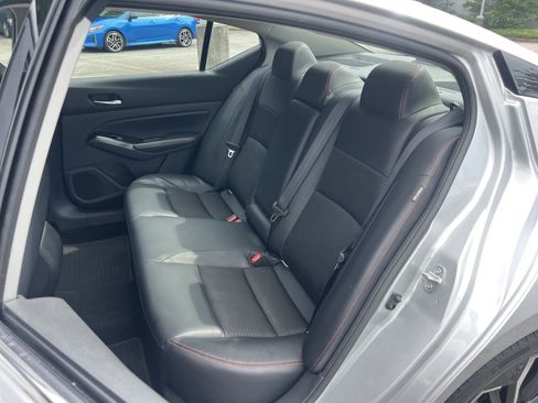 Used 2024 Nissan Altima 2.5 SR FWD image 17
