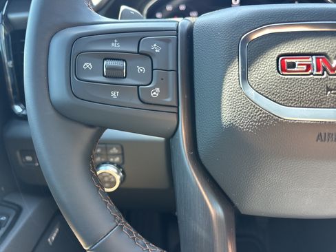 Used 2025 GMC Sierra 1500 AT4 w/ AT4 Premium Package AWD/4WD image 18