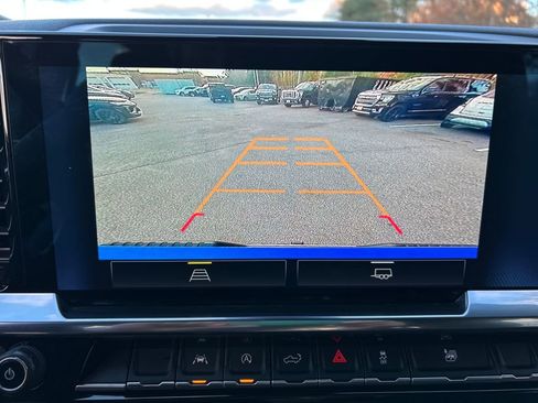 Used 2025 Chevrolet Silverado 1500 LT image 20