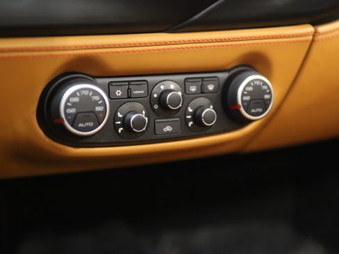 Used 2019 Ferrari 488 Spider RWD image 27