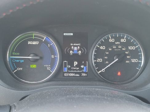 Used 2022 Mitsubishi Outlander LE AWD/4WD image 18