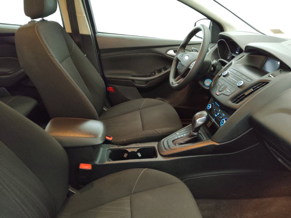 Used 2018 Ford Focus SE FWD image 21