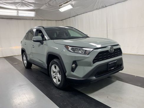 Used 2020 Toyota RAV4 XLE w/ All Weather Liner Package AWD/4WD image 6