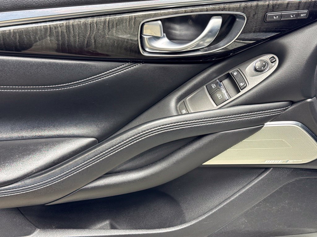 Used 2017 INFINITI Q60 3.0t AWD/4WD image 8