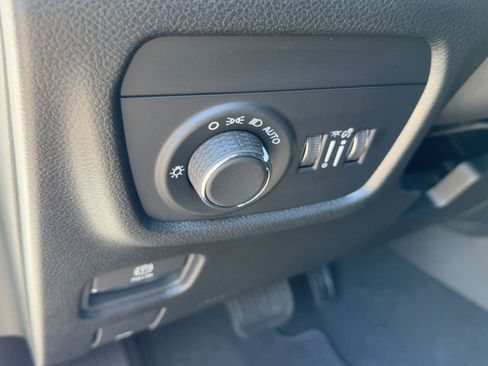 New 2025 Jeep Grand Cherokee L Altitude image 18