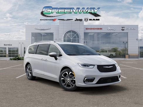 New 2026 Chrysler Pacifica Pinnacle image 5
