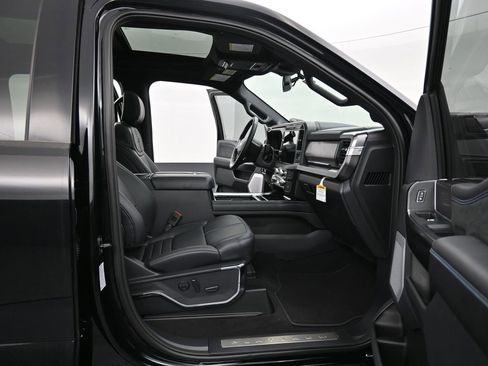 New 2026 Ford F250 Platinum w/ Tremor Off-Road Package image 10