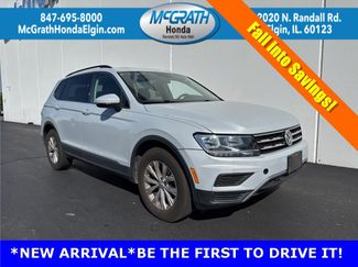 Used 2018 Volkswagen Tiguan SE w/ Panoramic Sunroof Package image 1