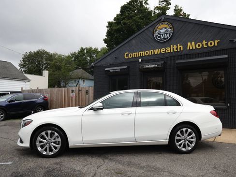 Used 2019 Mercedes-Benz E 300 4MATIC image 4
