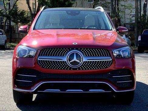 Used 2023 Mercedes-Benz GLE 350 4MATIC w/ AMG Line Exterior image 2