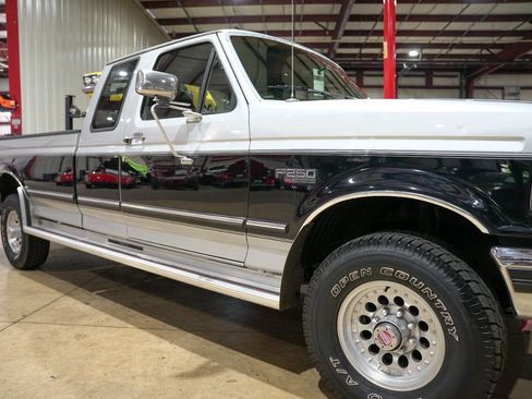 Used 1993 Ford F250 XLT image 35