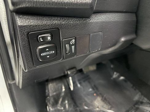 Used 2015 Toyota Corolla S Premium image 26