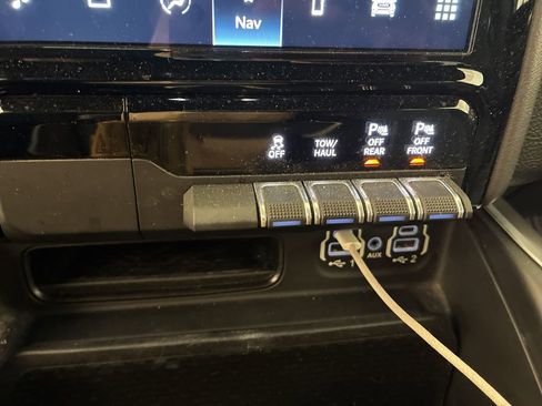Used 2022 RAM 1500 Big Horn AWD/4WD image 19