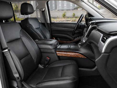 Used 2017 Chevrolet Tahoe Premier AWD/4WD image 17