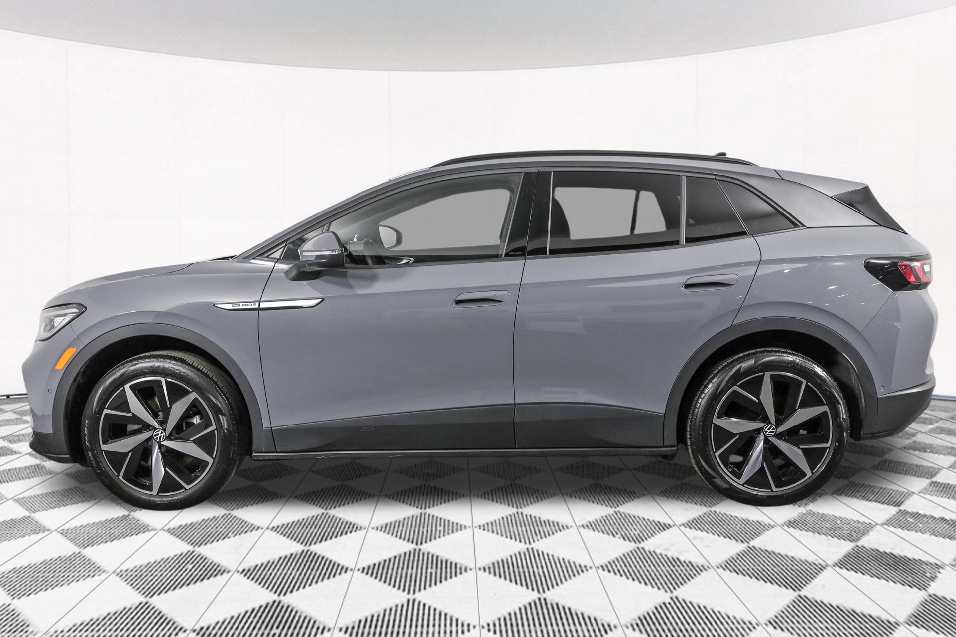 Used 2023 Volkswagen ID.4 Pro S AWD/4WD image 23