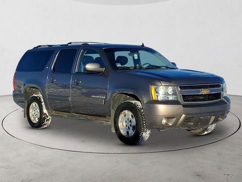 Used 2012 Chevrolet Suburban LT image 4