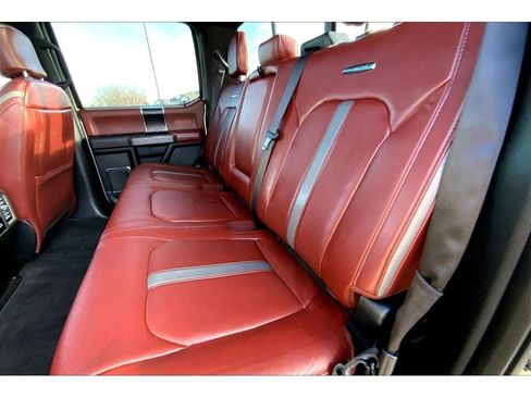 Used 2018 Ford F150 Platinum w/ Equipment Group 701A Luxury image 28