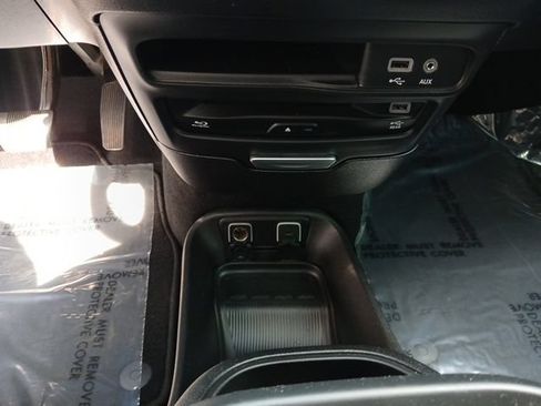 Used 2020 Chrysler Pacifica Touring-L Plus FWD image 54