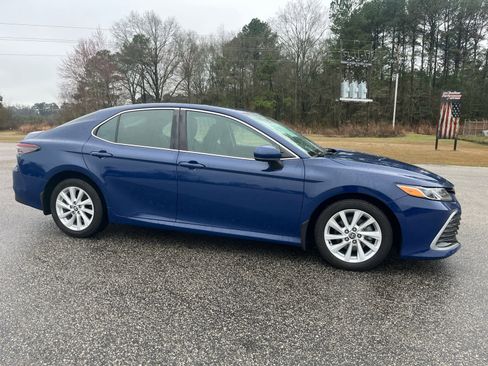 Used 2023 Toyota Camry LE image 8