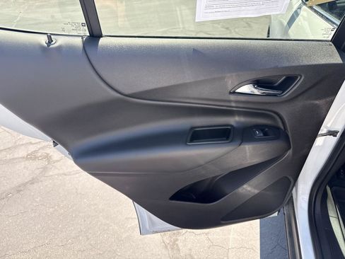 Used 2020 Chevrolet Equinox LT FWD image 15