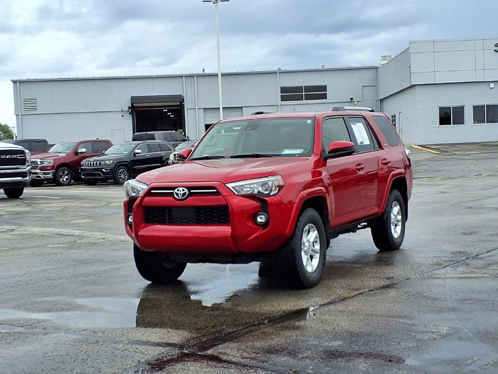 Used 2024 Toyota 4Runner SR5 AWD/4WD image 2
