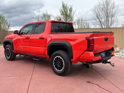 Used 2024 Toyota Tacoma TRD Off-Road image 5