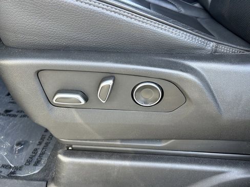 Used 2025 GMC Yukon Denali image 50