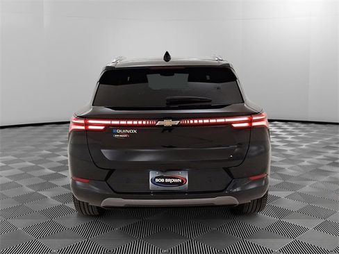 Used 2025 Chevrolet Equinox EV LT w/ Convenience Package image 4