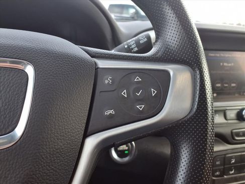 Certified 2022 GMC Terrain SLE image 19