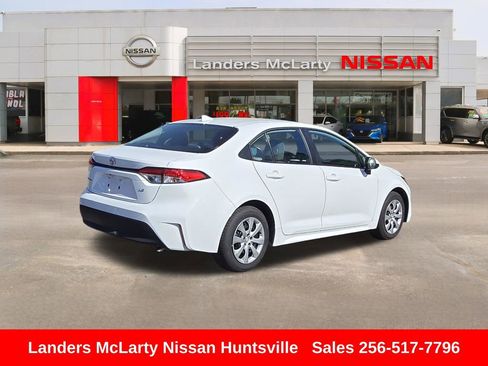 Used 2026 Toyota Corolla LE FWD image 3