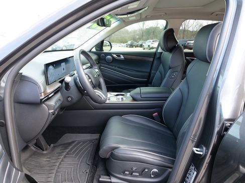 Used 2025 Genesis GV80 3.5T Advanced image 16