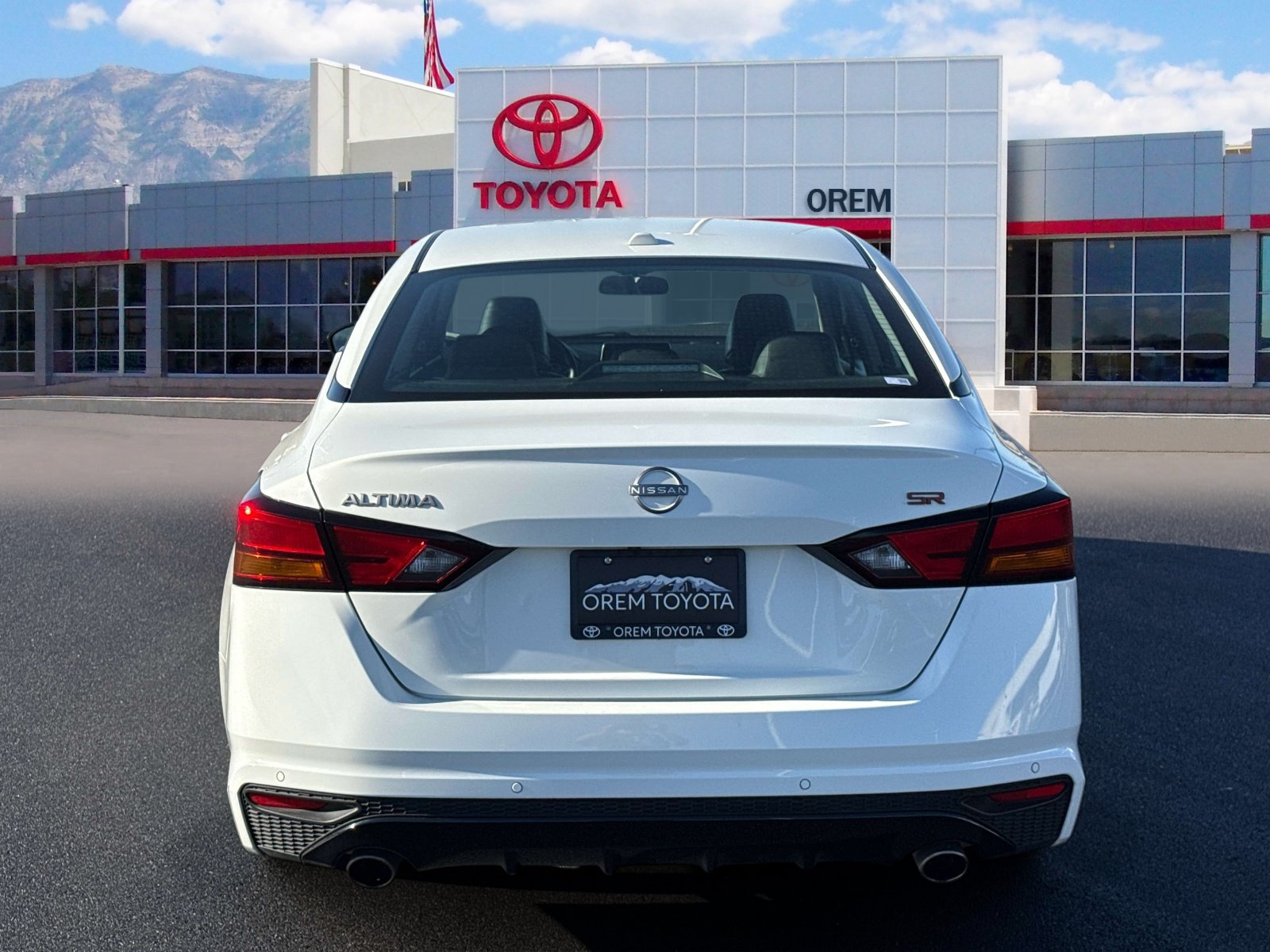 Used 2025 Nissan Altima 2.5 SR FWD image 5