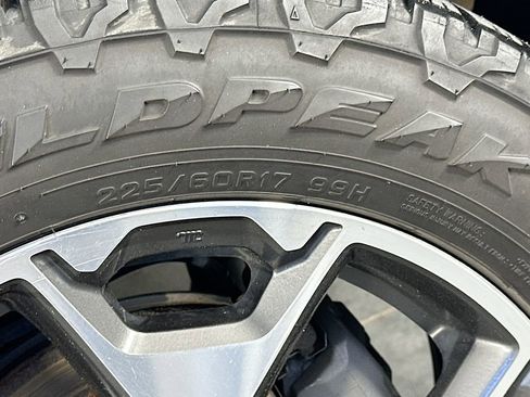 Used 2018 Subaru Crosstrek 2.0i Premium AWD/4WD image 32