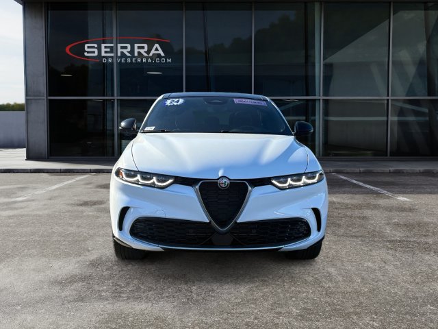 Used 2024 Alfa Romeo Tonale Ti AWD/4WD image 8