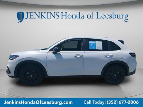 Used 2025 Honda HR-V Sport image 6