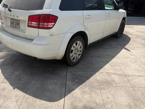 Used 2017 Dodge Journey SE FWD image 4