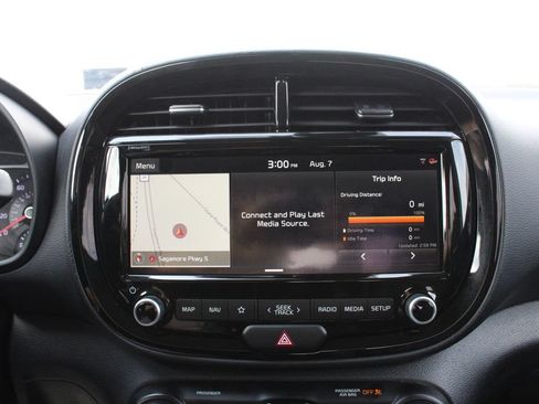 Used 2020 Kia Soul EX FWD image 15