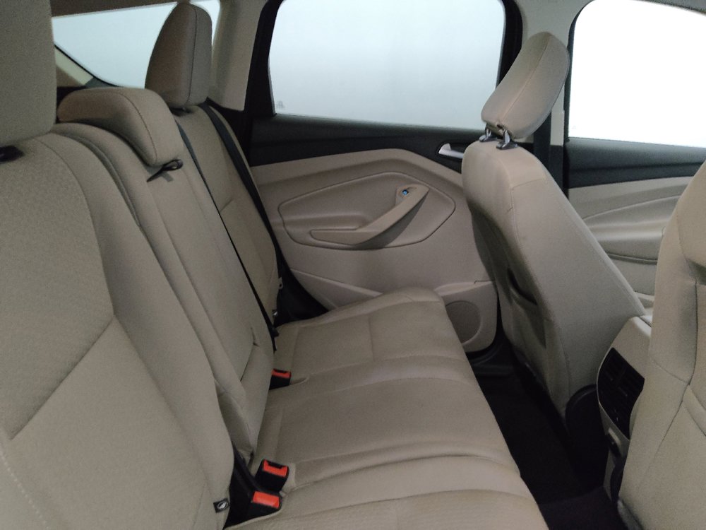 Used 2019 Ford Escape SE FWD image 19