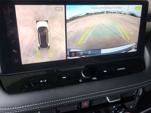 Certified 2025 Nissan Rogue SL w/ Tech Package image 22