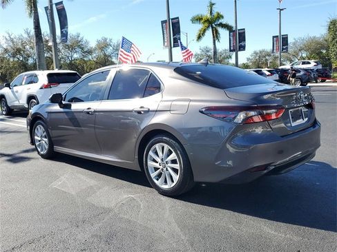 Used 2023 Toyota Camry LE image 7