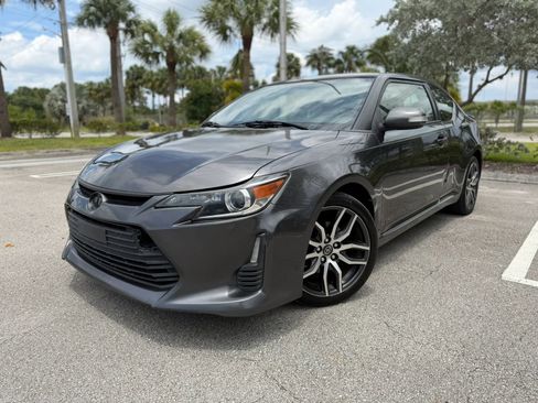 Used 2014 Scion tC FWD image 2