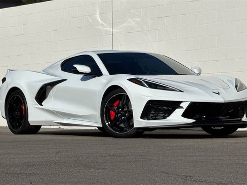 Used 2023 Chevrolet Corvette Stingray Coupe w/ Z51 Performance Package image 2