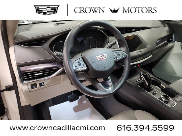 Certified 2023 Cadillac XT4 Luxury w/ Driver Awareness Package FWD image 12
