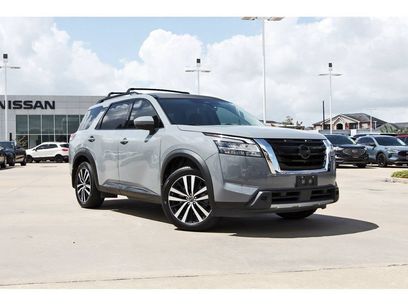 Used 2024 Nissan Pathfinder Platinum