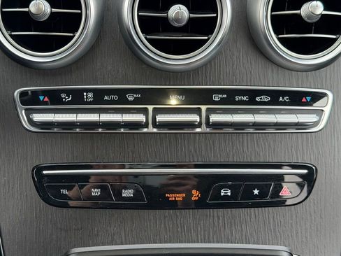 Used 2021 Mercedes-Benz GLC 300 4MATIC image 10