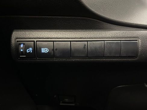 Used 2019 Toyota Corolla Hatchback image 28