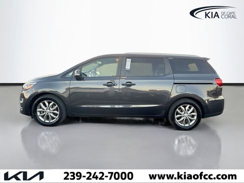 Certified 2021 Kia Sedona EX image 2