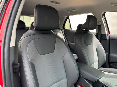 Used 2024 Kia Niro EX FWD image 35