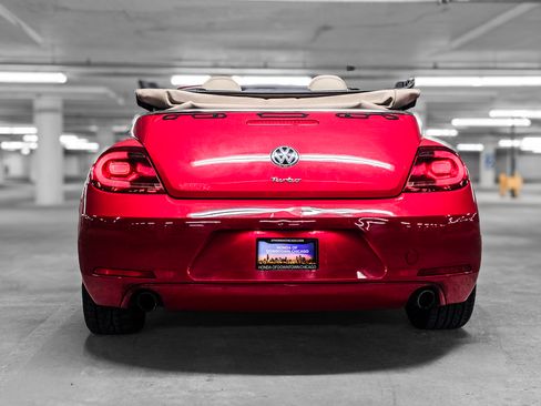 Used 2013 Volkswagen Beetle Turbo FWD image 9