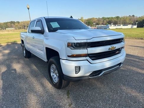 Used 2017 Chevrolet Silverado 1500 LT w/ All Star Edition image 2